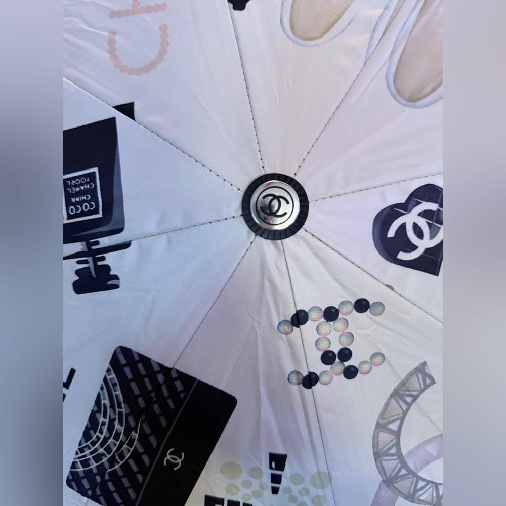 Chanel beauty white fashionable umbrella - Picture 6 of 6